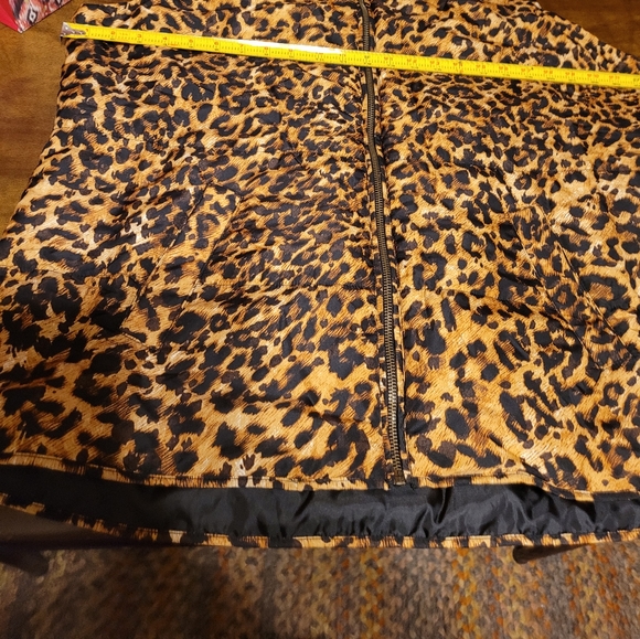 NWT Cato super lightweight animal print Vest. - Picture 2 of 8